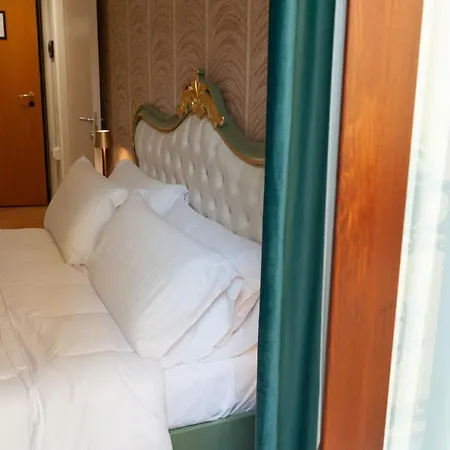 בית הארחה Residenza Catullo *