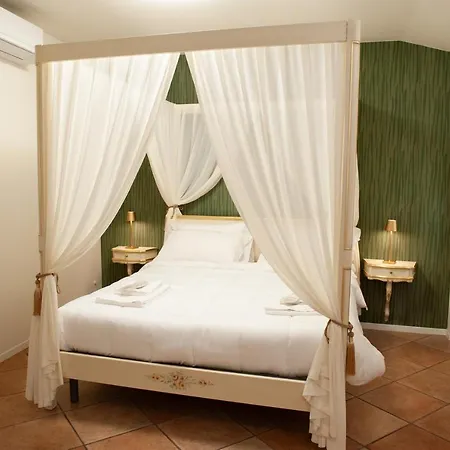 בית הארחה Residenza Catullo